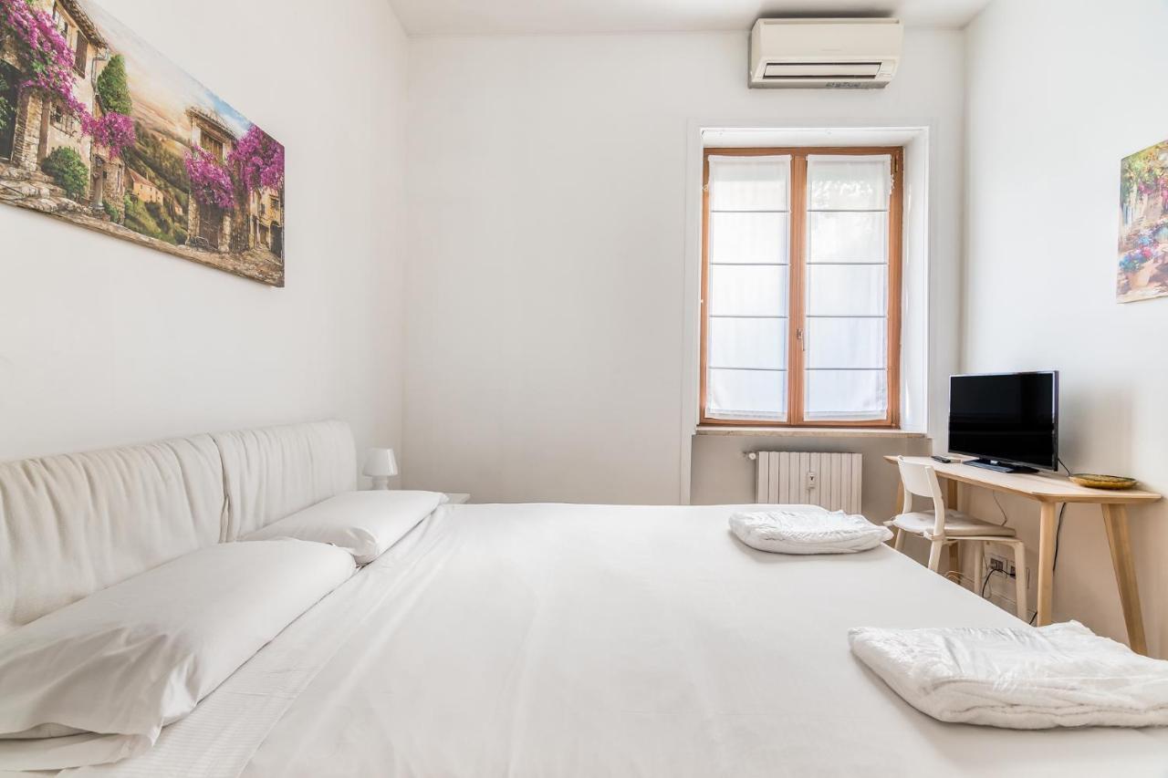 Ampio Zona Moscova Con Due Terrazzi Apartamento Milán